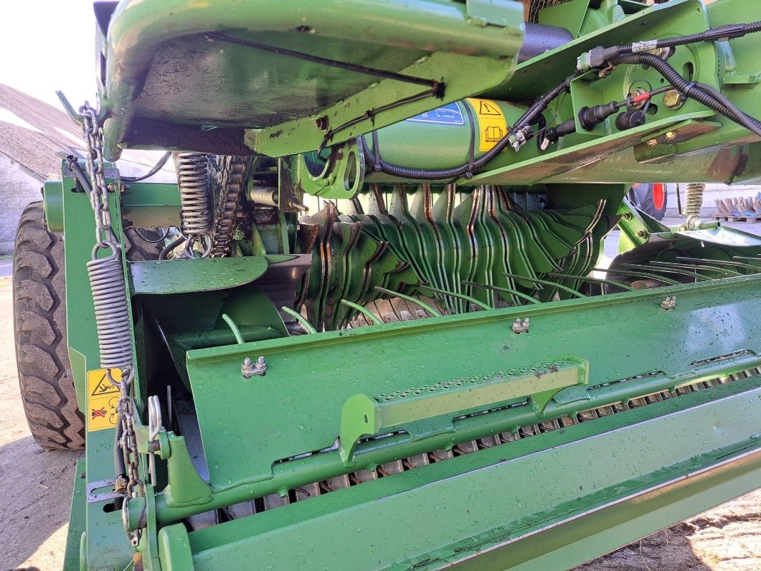 Rundballenpresse du type Krone Comprima F 155, Gebrauchtmaschine en Liebenwalde (Photo 17)