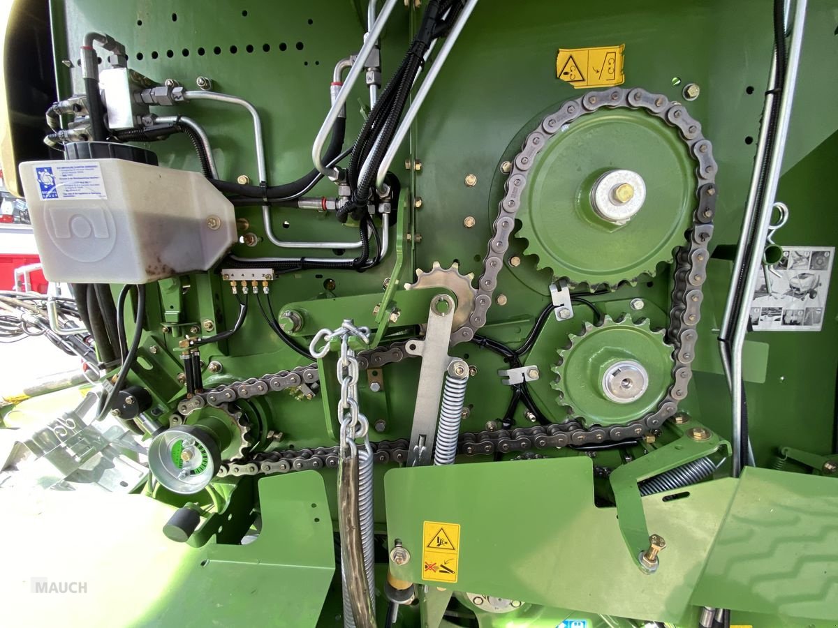 Rundballenpresse of the type Krone Comprima  F125 XC, Gebrauchtmaschine in Burgkirchen (Picture 12)