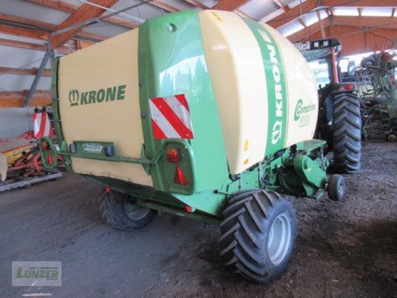 Rundballenpresse del tipo Krone Comprima F125XC, Gebrauchtmaschine In Kaumberg (Immagine 2)