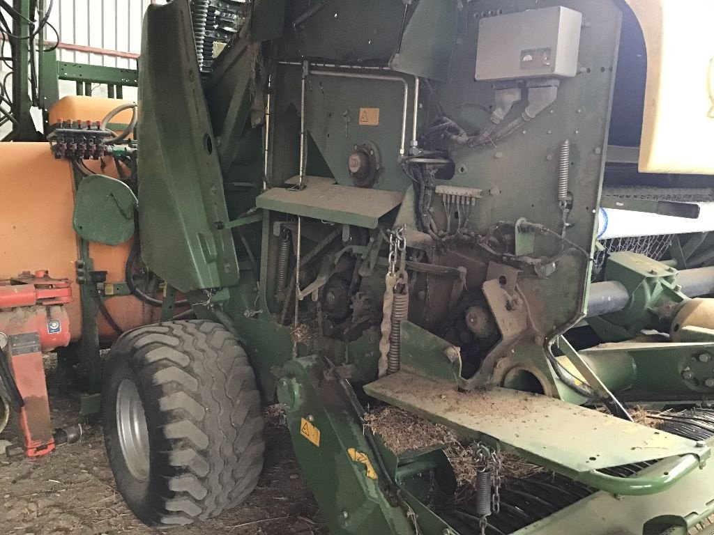 Rundballenpresse tip Krone COMPRIMA F155, Gebrauchtmaschine in LOMBEZ (Poză 2)