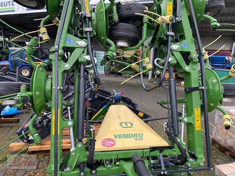 Rundballenpresse van het type Krone Comprima F155XC, Neumaschine in Runkel-Ennerich (Foto 14)