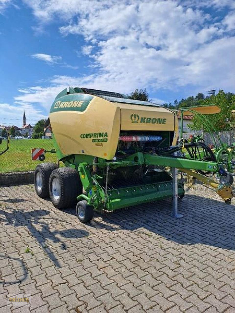 Rundballenpresse typu Krone COMPRIMA V 150 XC PLUS, Gebrauchtmaschine v Büchlberg (Obrázok 1)