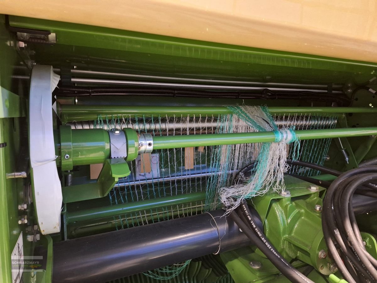 Rundballenpresse van het type Krone Comprima V 150 XC PLUS, Neumaschine in Gampern (Foto 7)