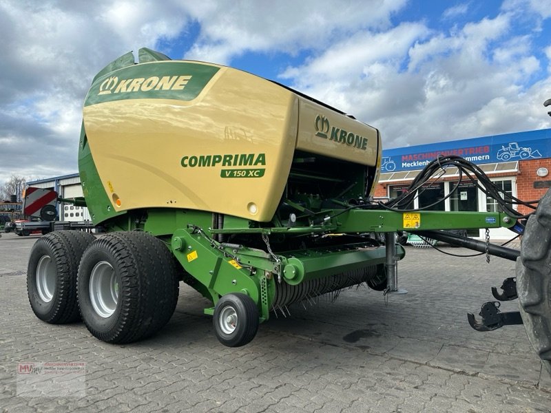 Rundballenpresse tip Krone Comprima V 150 XC Tandem, Gebrauchtmaschine in Neubrandenburg (Poză 1)