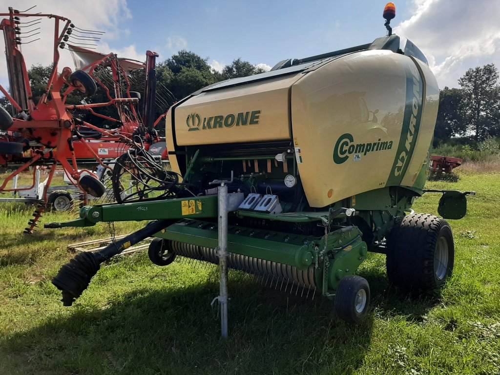 Rundballenpresse tip Krone Comprima V 150 XC, Gebrauchtmaschine in CREZANCY EN SANCERRE (Poză 1)