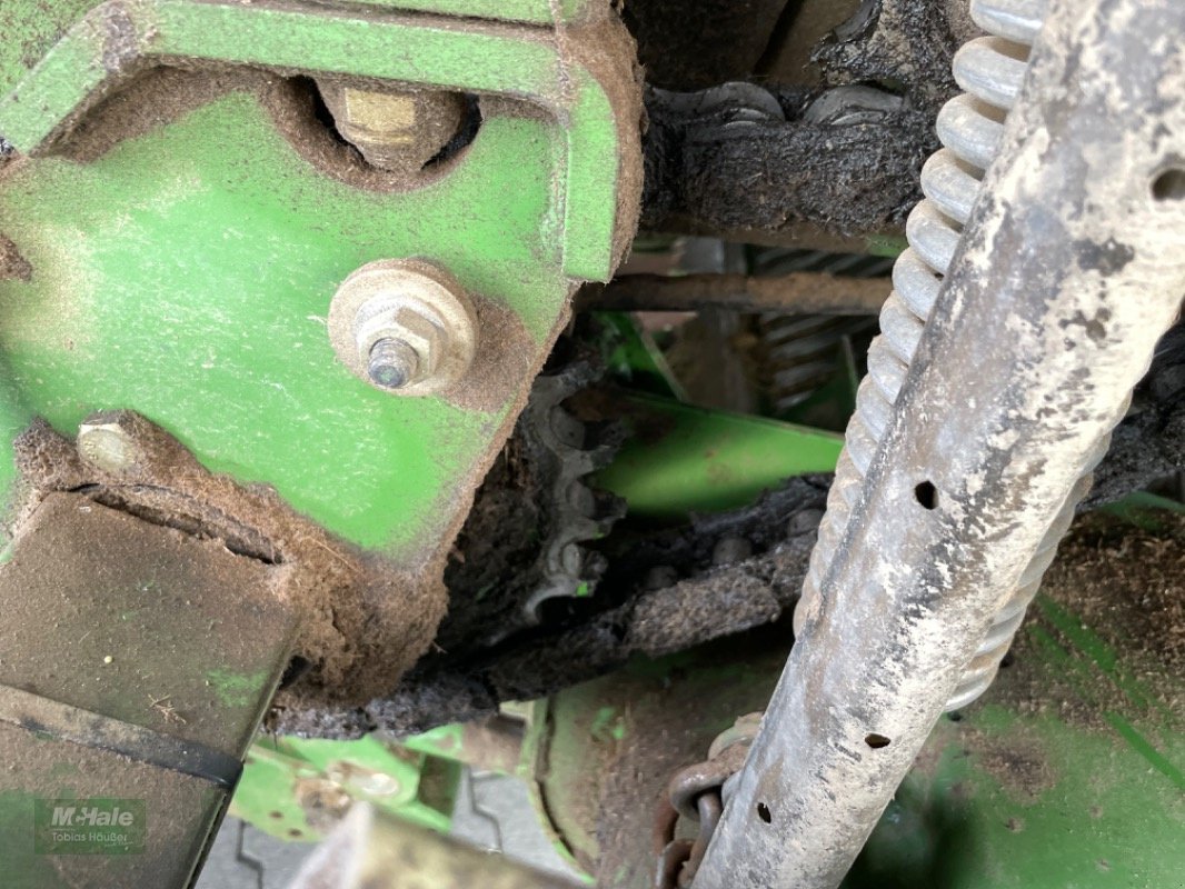 Rundballenpresse tip Krone Comprima V 150 XC, Gebrauchtmaschine in Borgholzhausen (Poză 21)