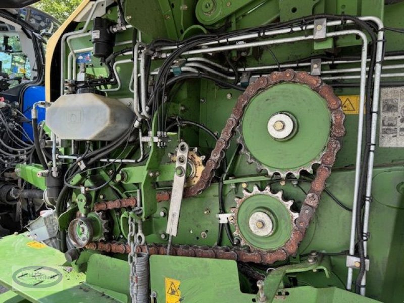 Rundballenpresse of the type Krone Comprima   V 150 XC, Gebrauchtmaschine in Münzkirchen (Picture 15)