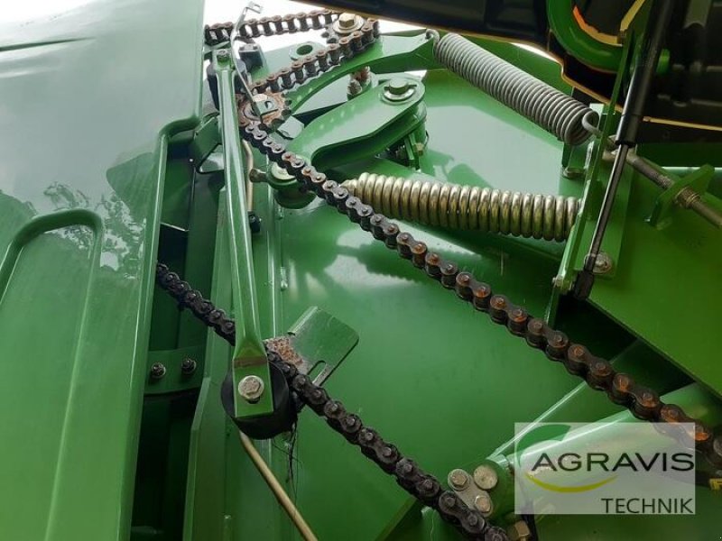 Rundballenpresse des Typs Krone COMPRIMA V 180 XC, Gebrauchtmaschine in Walsrode (Bild 10)