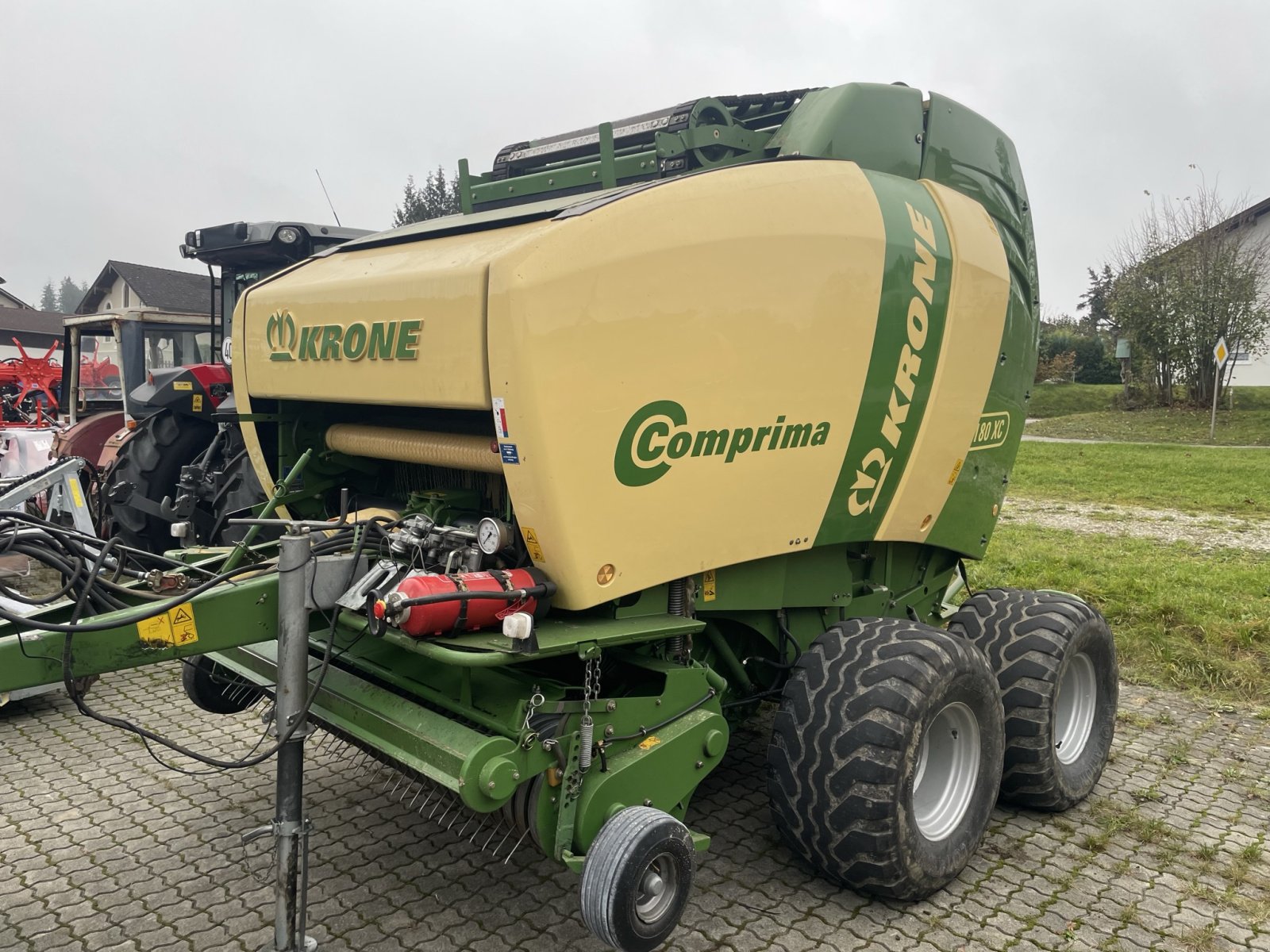 Rundballenpresse van het type Krone Comprima V 180 XC, Gebrauchtmaschine in Amerang / OT. Kirchensur (Foto 1)