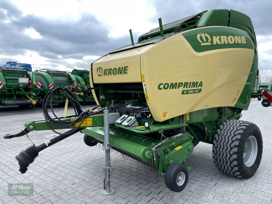 Rundballenpresse des Typs Krone Comprima V 180 XC, Gebrauchtmaschine in Borgholzhausen (Bild 7)