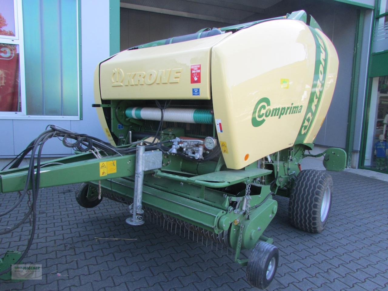 Rundballenpresse del tipo Krone Comprima V150, Gebrauchtmaschine en Bad Wildungen - Wega (Imagen 1)