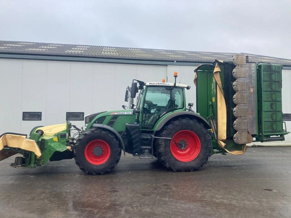 Rundballenpresse van het type Krone Easycut 870 CV collect, Gebrauchtmaschine in BENNEKOM (Foto 10)