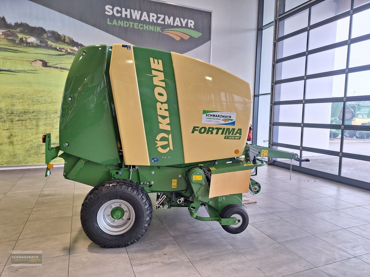 Rundballenpresse van het type Krone Fortima F 1250 MC HY, Neumaschine in Gampern (Foto 7)