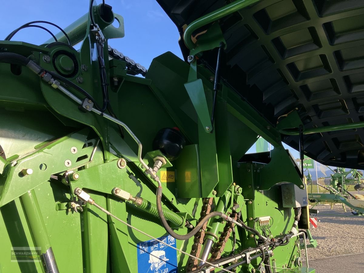 Rundballenpresse van het type Krone Fortima V 1500 MC mit DL-Bremsanlage, Gebrauchtmaschine in Gampern (Foto 17)