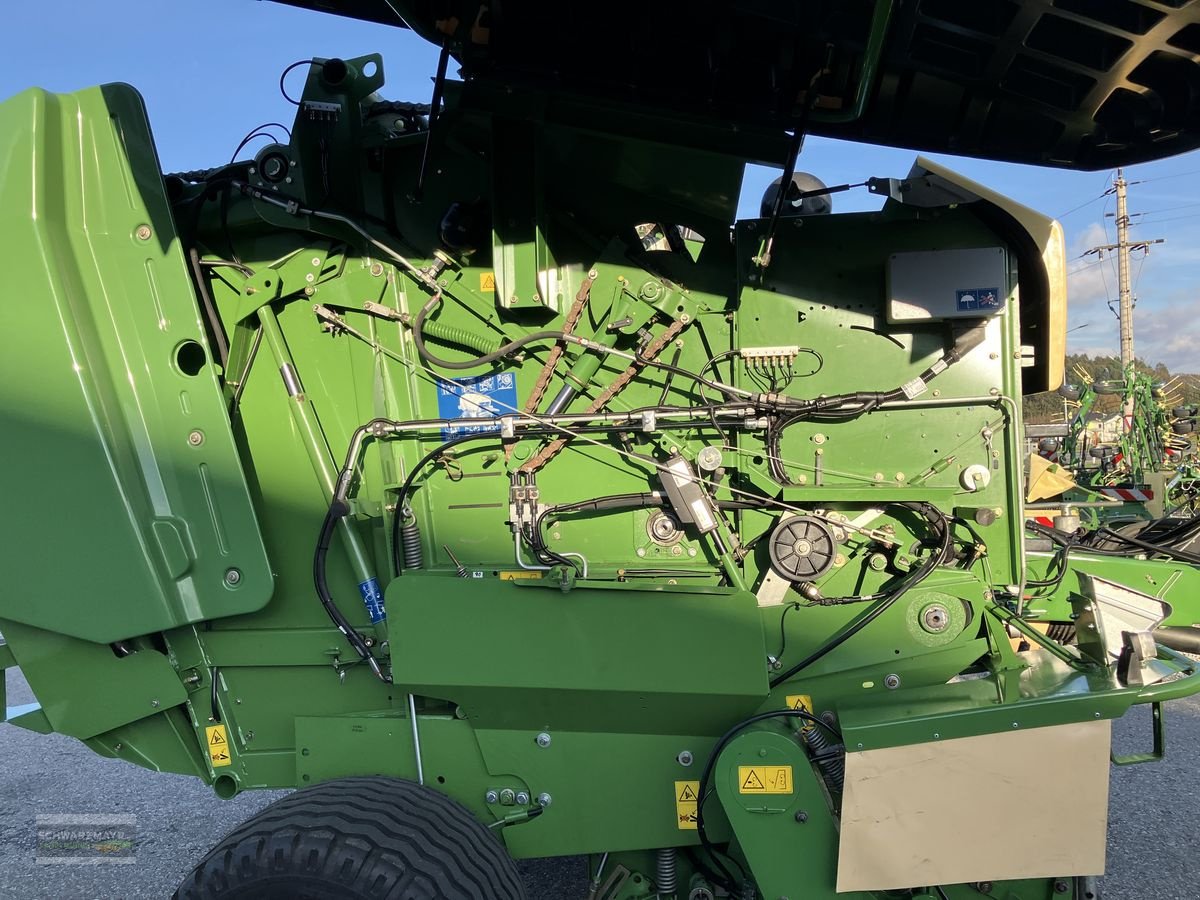 Rundballenpresse van het type Krone Fortima V 1500 MC mit DL-Bremsanlage, Gebrauchtmaschine in Gampern (Foto 16)