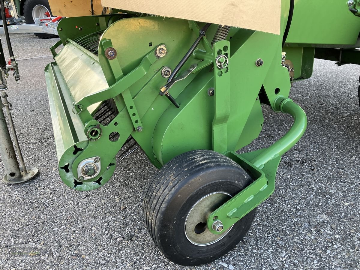 Rundballenpresse van het type Krone Fortima V 1500 MC mit DL-Bremsanlage, Gebrauchtmaschine in Gampern (Foto 21)