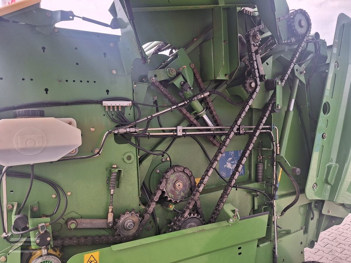 Rundballenpresse del tipo Krone Fortima V 1500 MC mit DL-Bremse, Gebrauchtmaschine en Aurolzmünster (Imagen 11)