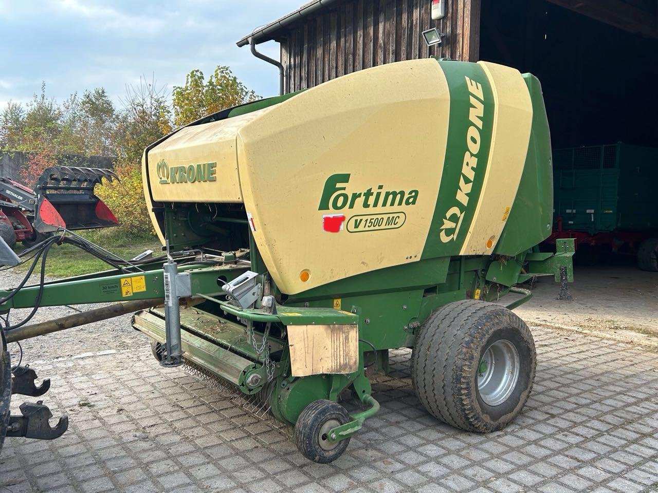 Rundballenpresse типа Krone Fortima V 1500 MC, Gebrauchtmaschine в Nabburg (Фотография 2)