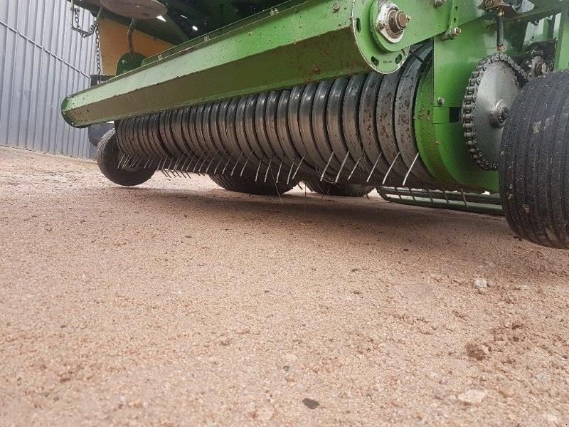 Rundballenpresse tip Krone FORTIMA V 1800, Gebrauchtmaschine in TRETEAU (Poză 6)