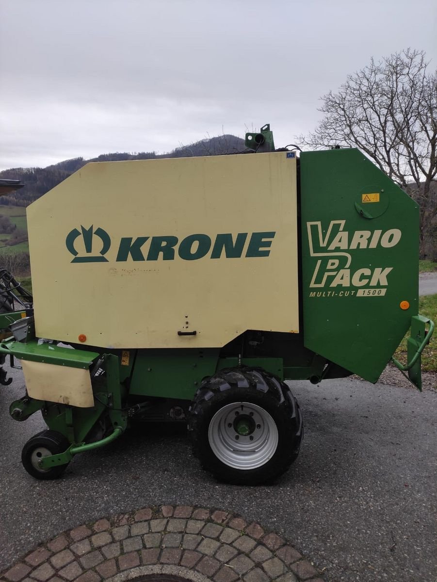 Rundballenpresse типа Krone Vario Pack 1500 MC, Gebrauchtmaschine в Arnreit (Фотография 17)