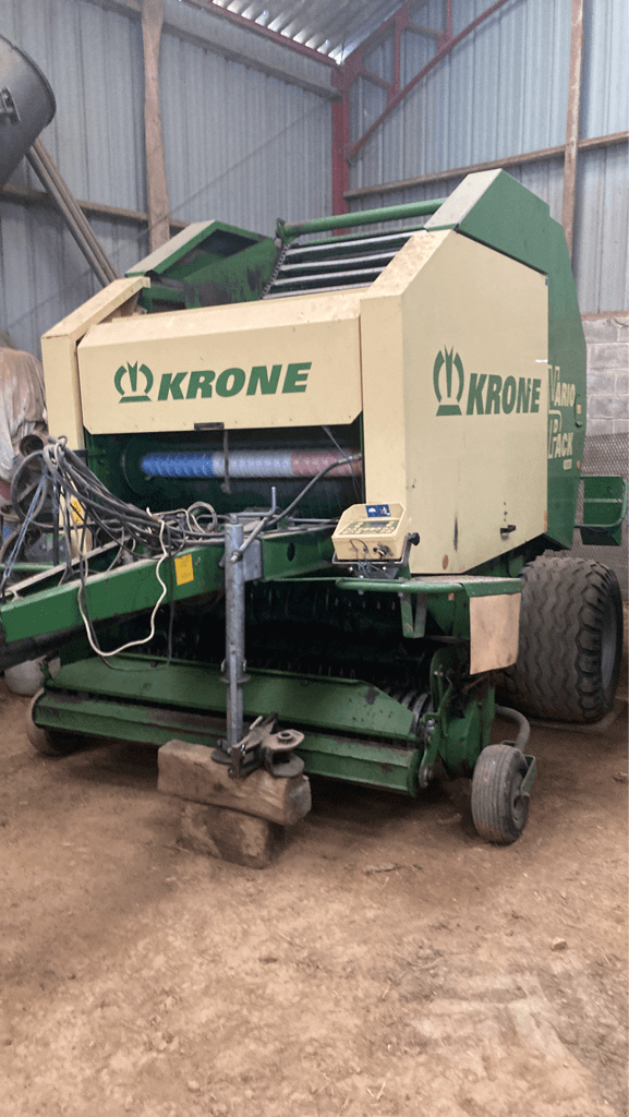 Rundballenpresse del tipo Krone VARIO PACK 1800, Gebrauchtmaschine en TREMEUR (Imagen 2)