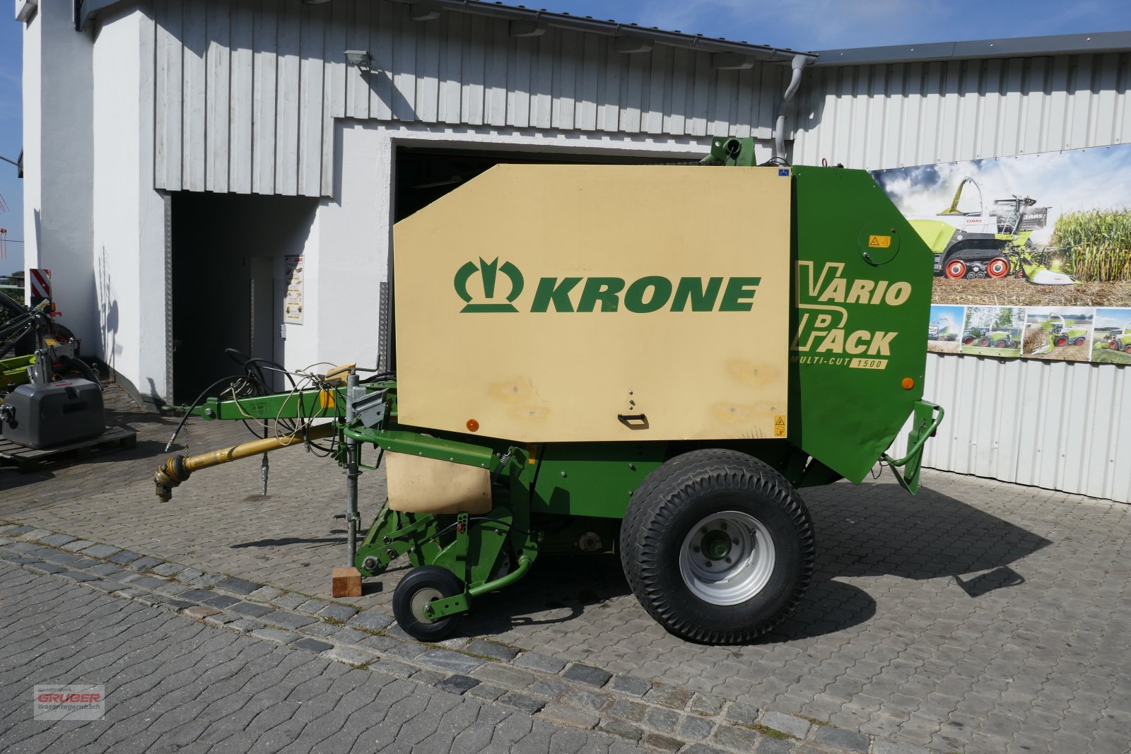 Rundballenpresse typu Krone Vario Pack Multi-Cut 1500, Gebrauchtmaschine w Dorfen (Zdjęcie 5)