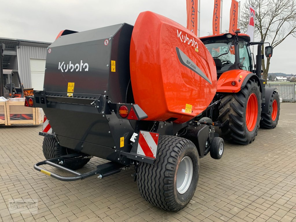 Rundballenpresse des Typs Kubota BF 2255 SC-14, Neumaschine in Steinach (Bild 4)