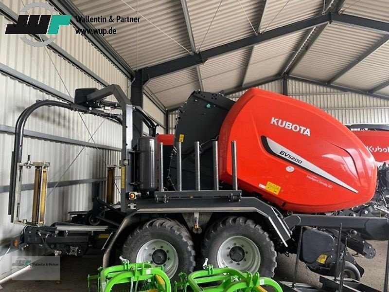 Rundballenpresse tip Kubota BV5200 SC14N FlexiWrap, Neumaschine in Wesenberg (Poză 1)