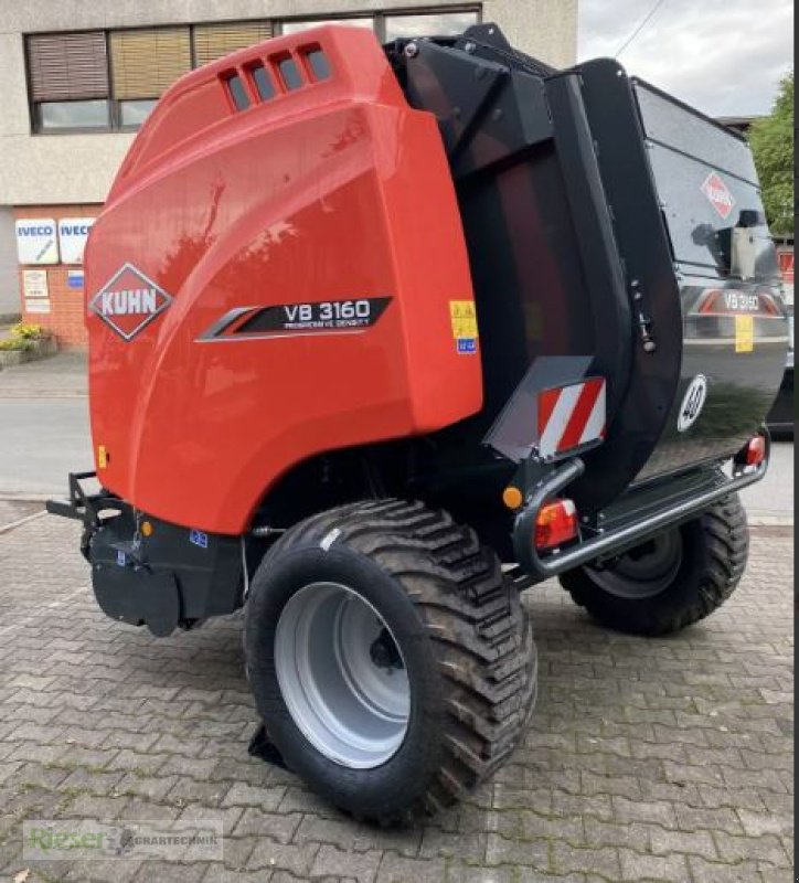 Rundballenpresse tip Kuhn 3160 OC 14 Rundballenpresse 14 Messer, variabler Ballendurchmesser 80-160 cm Sonderpreis, Neumaschine in Nördlingen (Poză 3)