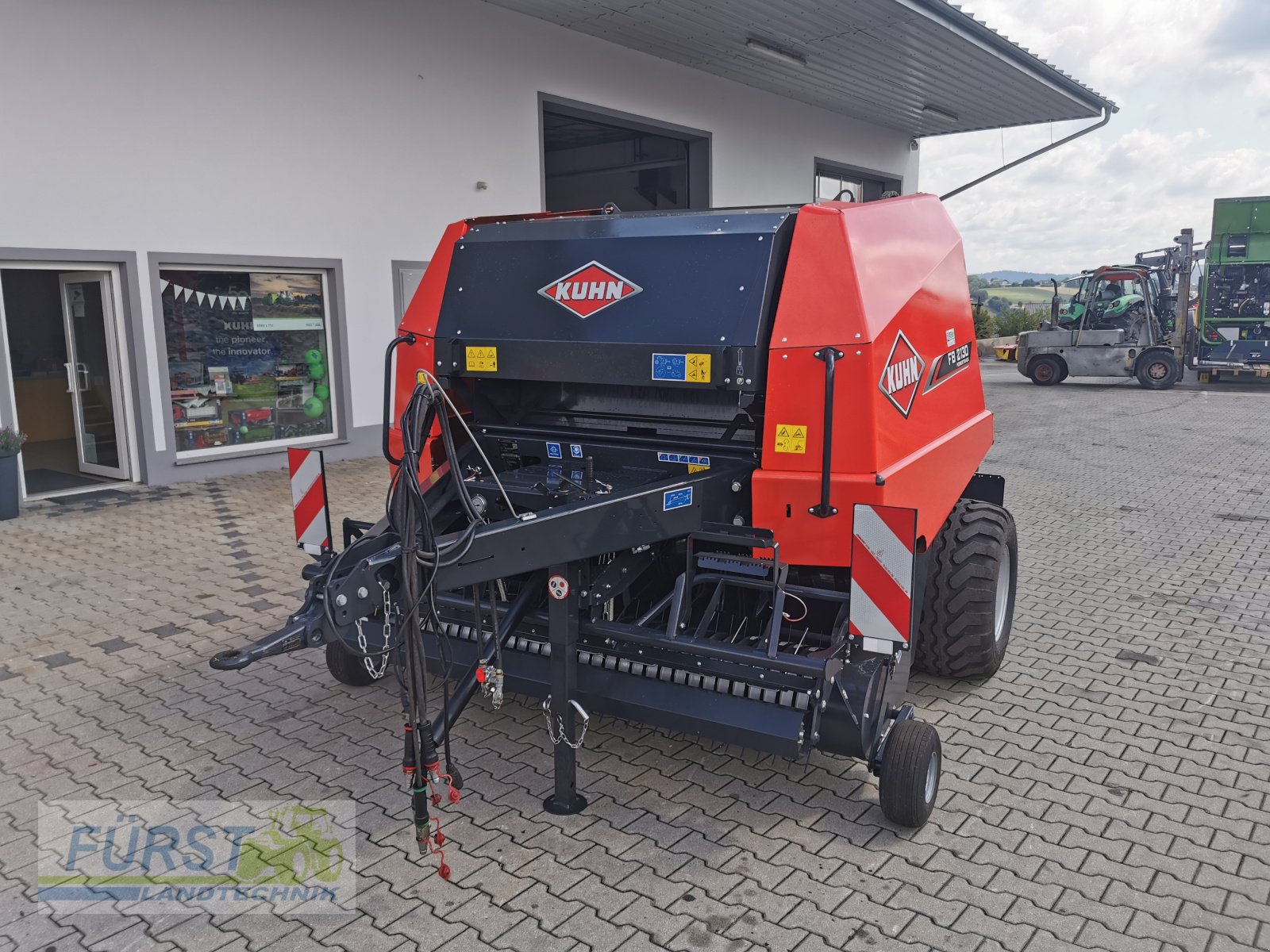 Rundballenpresse del tipo Kuhn FB 2130 OC14, Gebrauchtmaschine en Perlesreut (Imagen 2)