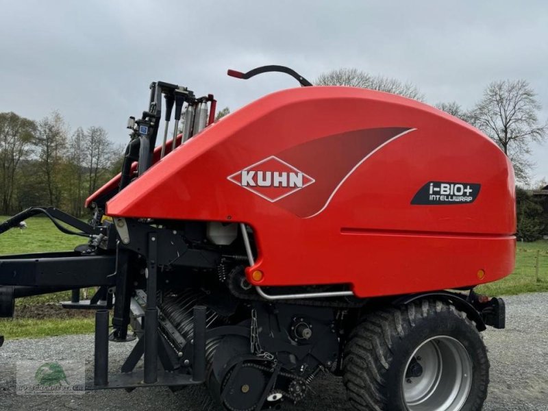 Rundballenpresse del tipo Kuhn I-BIO+ OC23, Gebrauchtmaschine In Münchberg (Immagine 1)