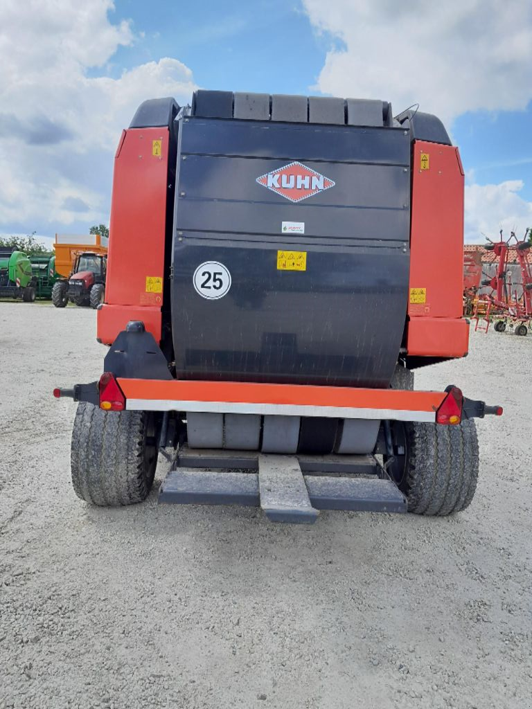 Rundballenpresse del tipo Kuhn VB 2160 OC 14, Gebrauchtmaschine en STE GEMME LA PLAINE (Imagen 5)