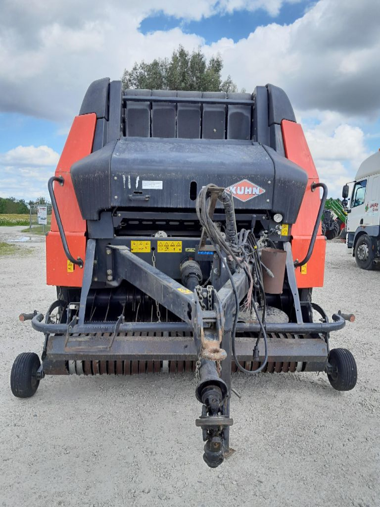 Rundballenpresse del tipo Kuhn VB 2160 OC 14, Gebrauchtmaschine en STE GEMME LA PLAINE (Imagen 1)