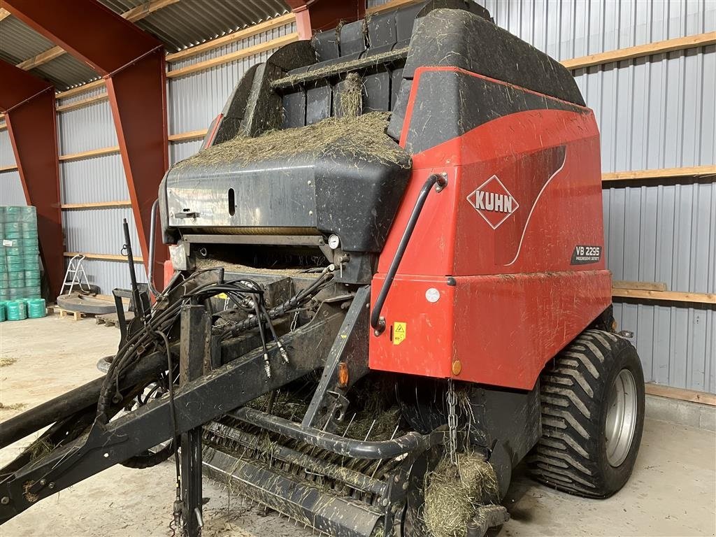 Rundballenpresse tip Kuhn VB 2295, Gebrauchtmaschine in Roskilde (Poză 3)