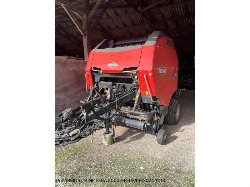 Rundballenpresse del tipo Kuhn VB 3155 OPTIFEED, Gebrauchtmaschine en LANDIVISIAU (Imagen 1)