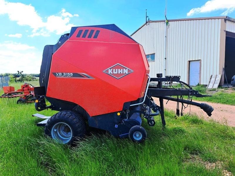 Rundballenpresse tipa Kuhn VB 3155, Gebrauchtmaschine u SAINT-GERMAIN DU PUY (Slika 3)