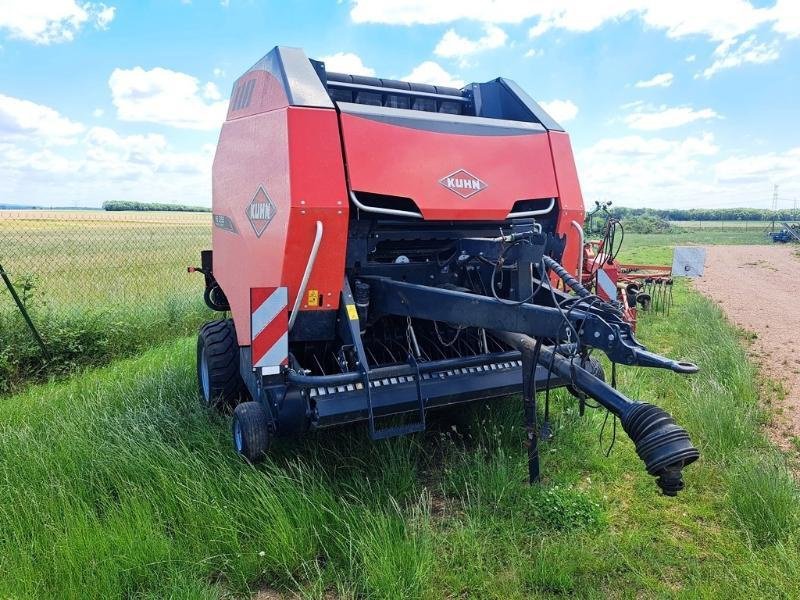 Rundballenpresse typu Kuhn VB 3155, Gebrauchtmaschine v SAINT-GERMAIN DU PUY (Obrázek 2)