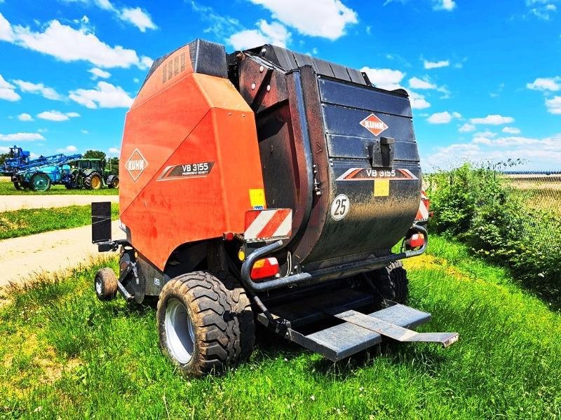 Rundballenpresse tipa Kuhn VB 3155, Gebrauchtmaschine u SAINT-GERMAIN DU PUY (Slika 4)