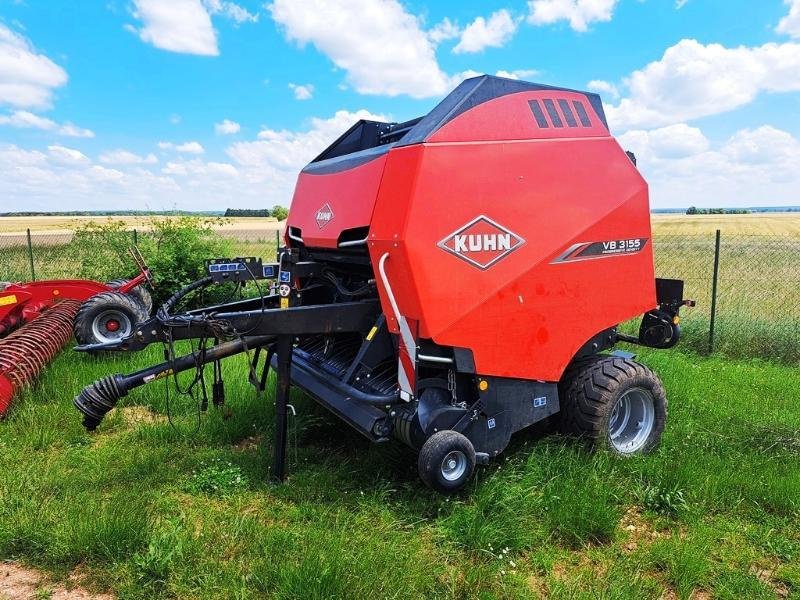 Rundballenpresse del tipo Kuhn VB 3155, Gebrauchtmaschine en SAINT-GERMAIN DU PUY (Imagen 1)