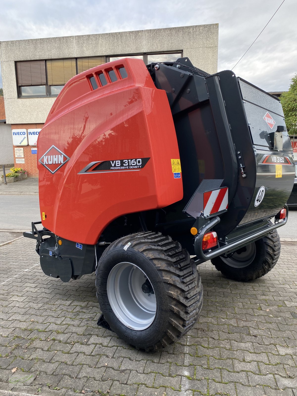 Rundballenpresse van het type Kuhn VB 3160 OC 14 LAGERABVERKAUF, Neumaschine in Neustadt (Foto 3)