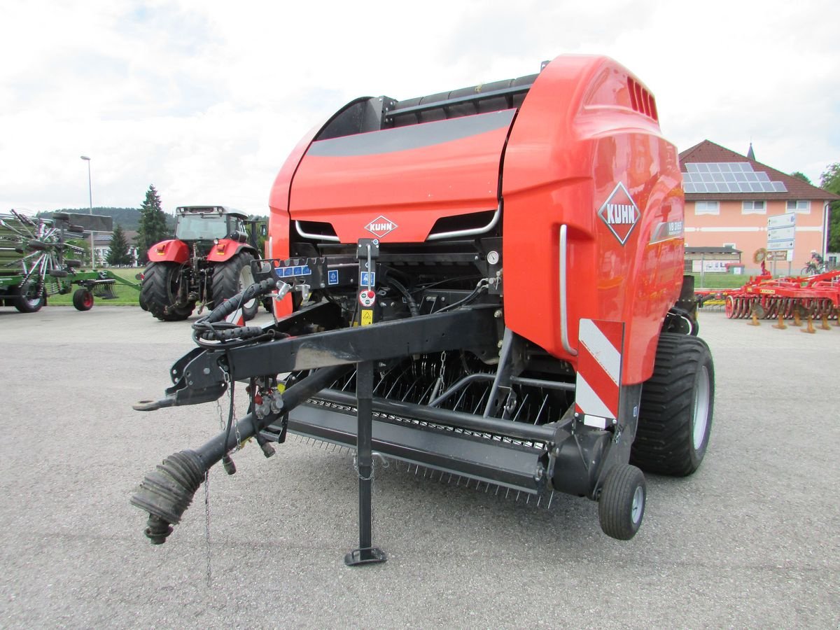 Rundballenpresse van het type Kuhn VB 3165 OC 14, Gebrauchtmaschine in Saxen (Foto 3)