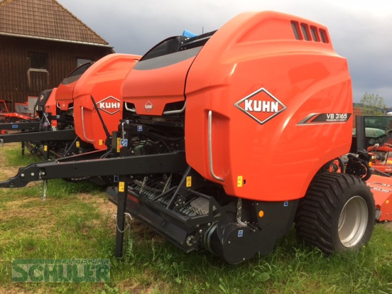 Rundballenpresse van het type Kuhn VB 3165 OC, Neumaschine in St. Märgen (Foto 1)