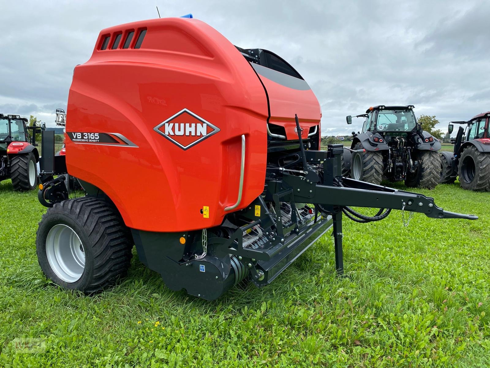 Rundballenpresse van het type Kuhn VB 3165 OC, Neumaschine in Weißenburg (Foto 1)