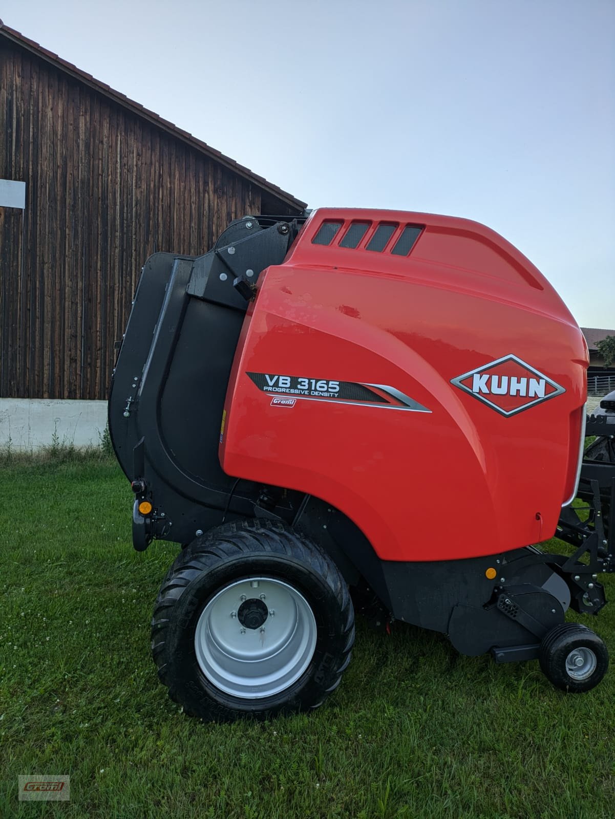 Rundballenpresse of the type Kuhn VB 3165 OC, Gebrauchtmaschine in Kößlarn (Picture 3)