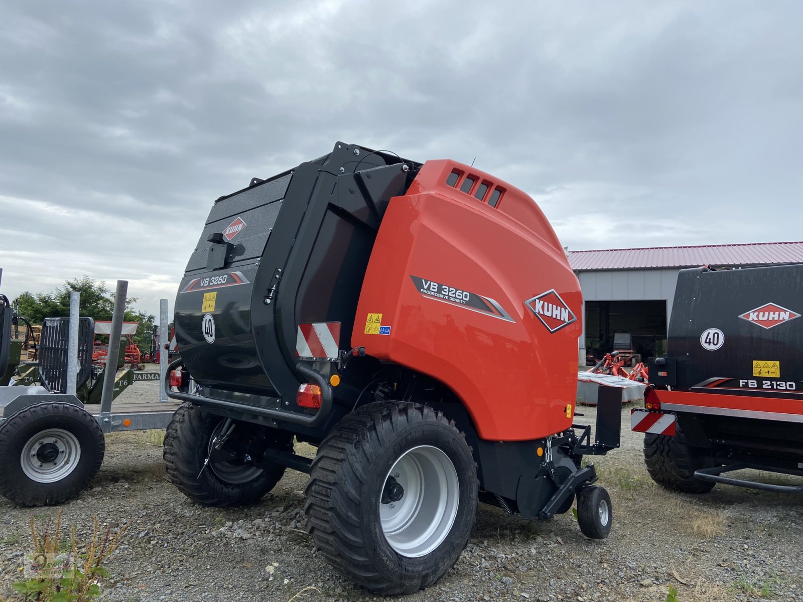 Rundballenpresse del tipo Kuhn VB 3260 OC23, Neumaschine en Iggensbach (Imagen 5)