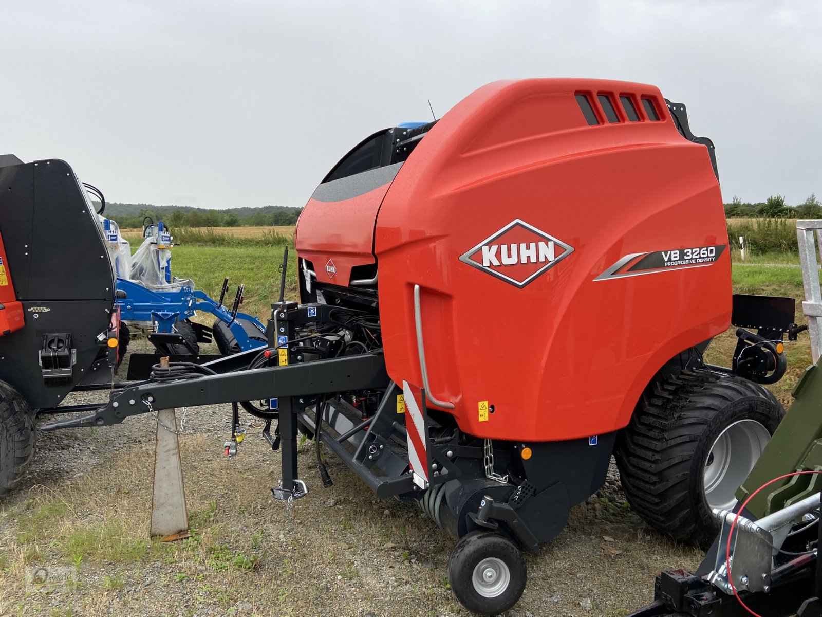 Rundballenpresse typu Kuhn VB 3260 OC23, Neumaschine v Iggensbach (Obrázek 11)