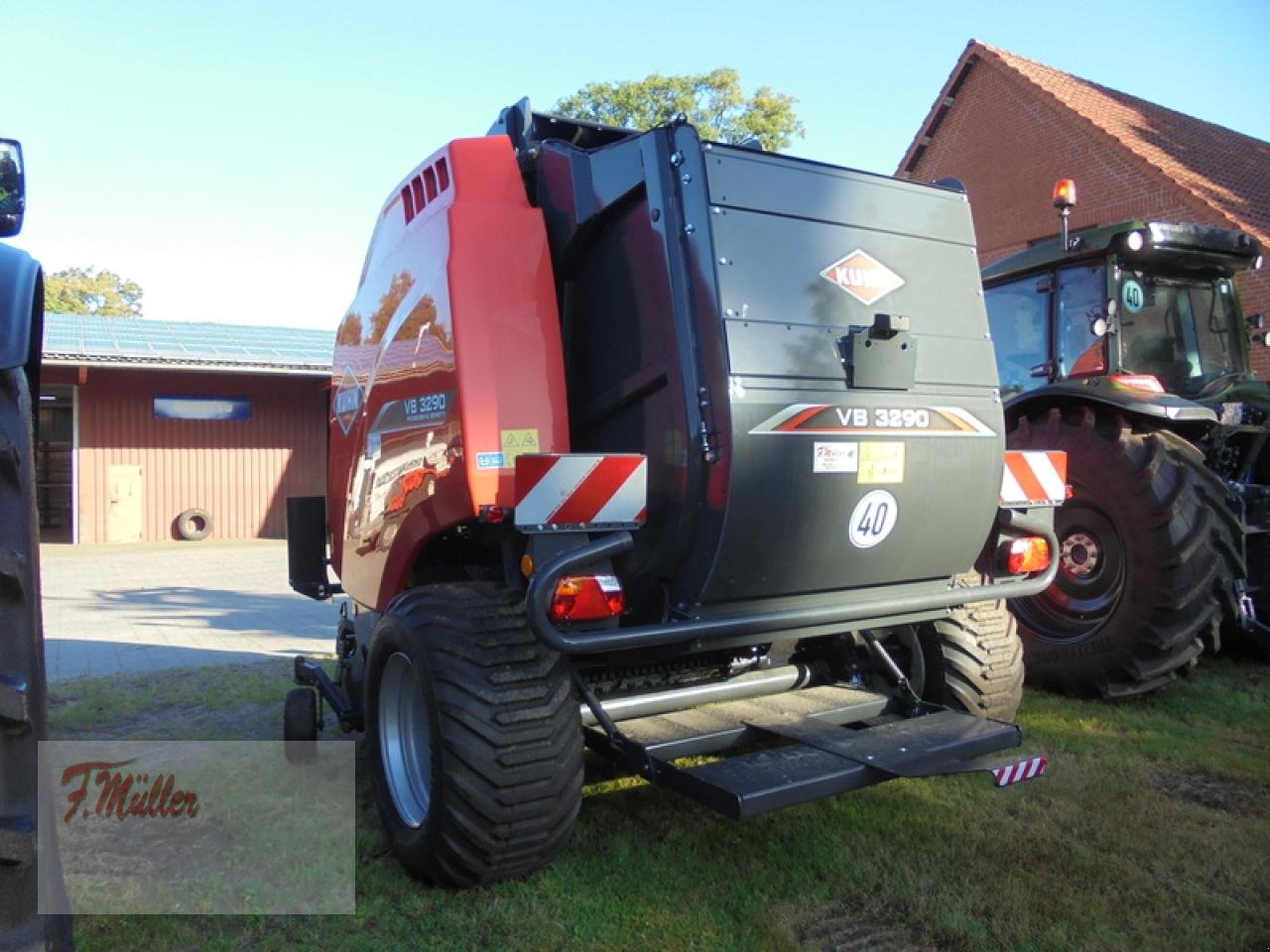 Rundballenpresse del tipo Kuhn VB 3290 OC23, Neumaschine en Taaken (Imagen 1)