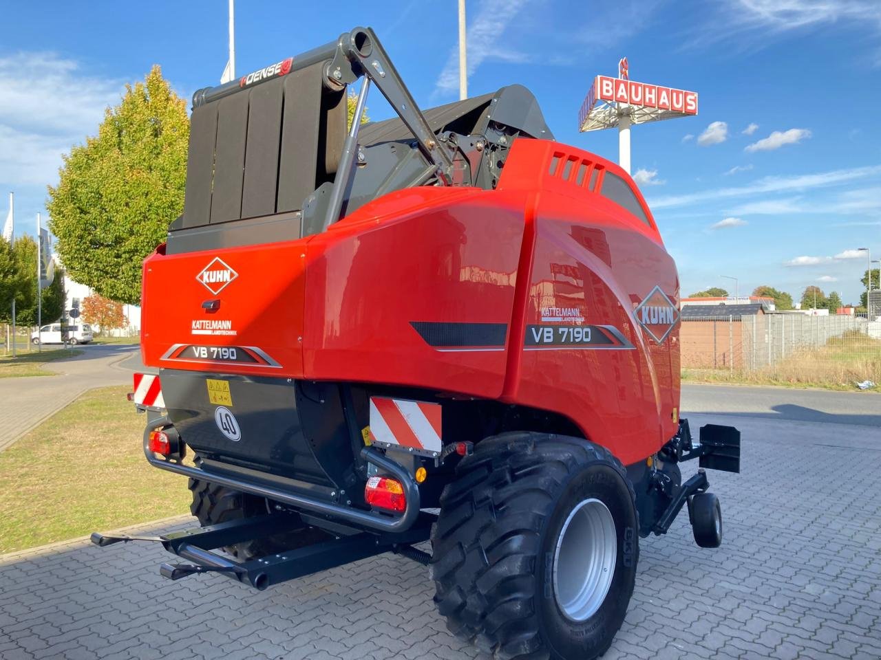 Rundballenpresse of the type Kuhn VB 7190 OC 23, Gebrauchtmaschine in Stuhr (Picture 4)