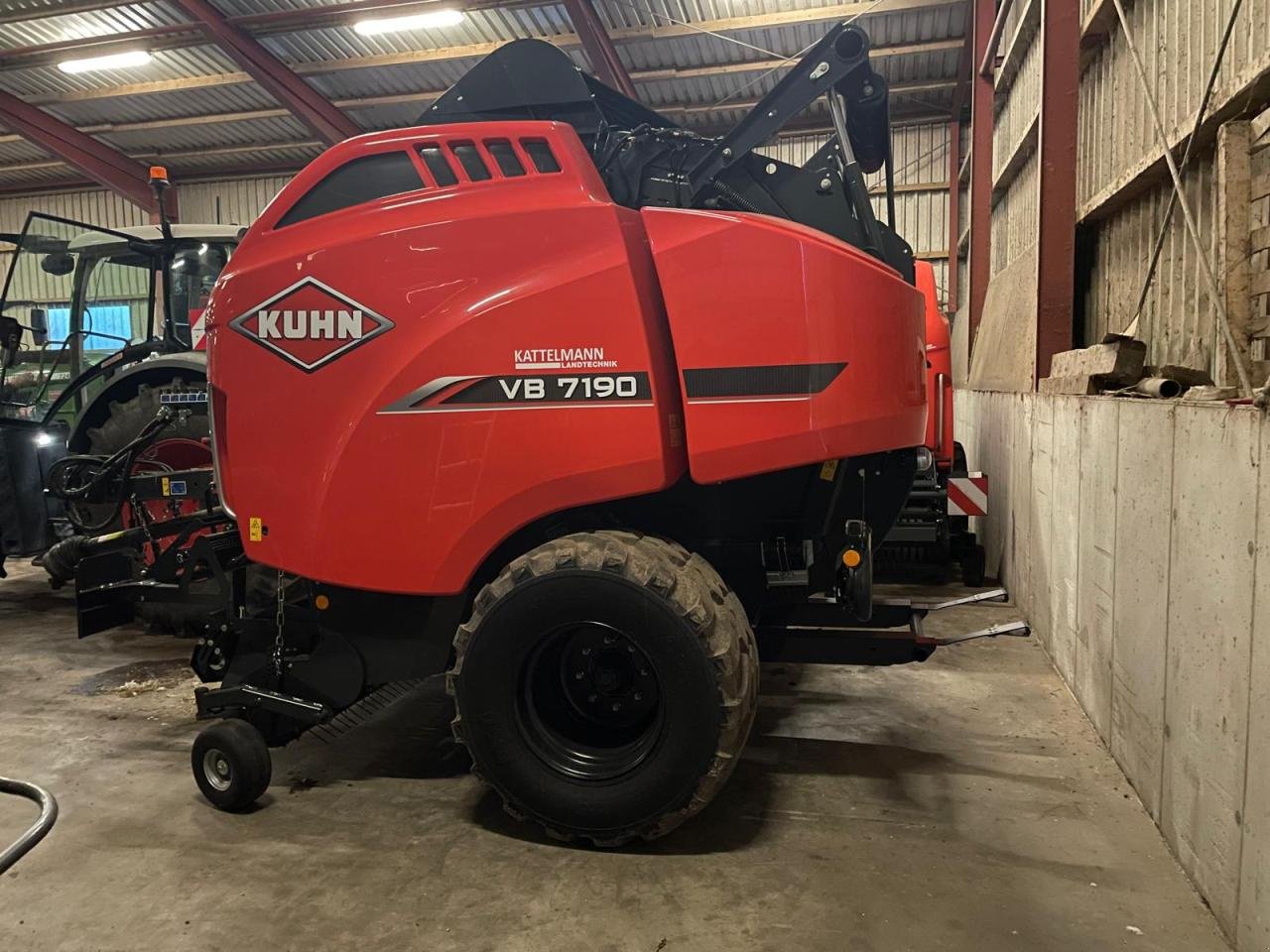 Rundballenpresse del tipo Kuhn VB 7190 (TIM)  OC 23, Gebrauchtmaschine In Stuhr (Immagine 1)