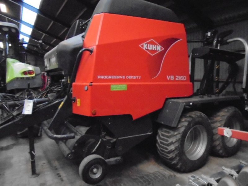 Rundballenpresse van het type Kuhn Vb2160 indpaker, Gebrauchtmaschine in Rønde